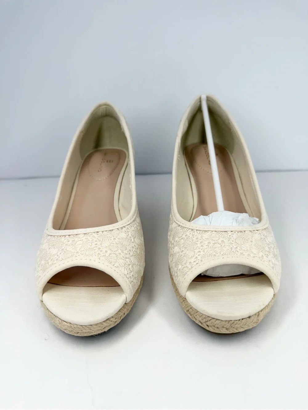 Bandolino Women's Nuri Peep Toe Espadrille Wedges Cream Floral Size 9.5M